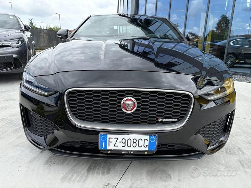 Usata Jaguar XE R-Dynamic 180 CV (132 kW) 2020 Nero Berlina