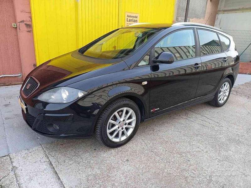 Nero Usata 2013 Seat Altea XL Style Monovolume | 6900 € (Cara) - Immagine 1/4