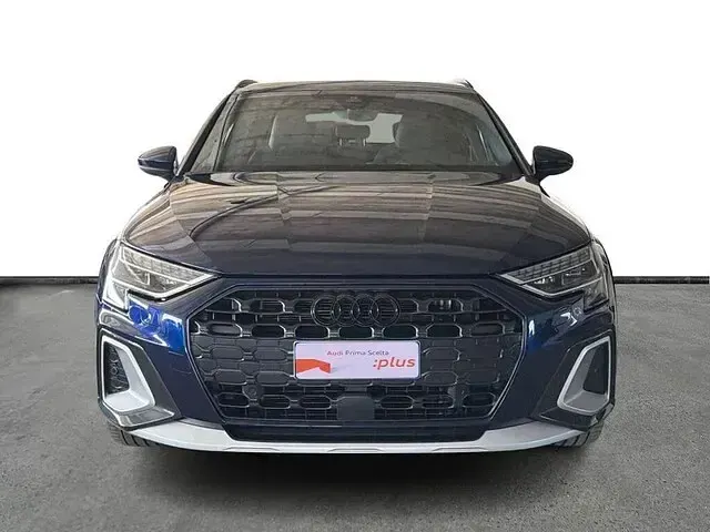 Usata Audi A3 Comfort 150 CV (110 kW) 2025 Bluazzurro Berlina