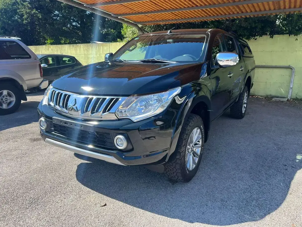 Usata Mitsubishi L200 Intense 181 CV (133 kW) 2016 Nero Pick-up