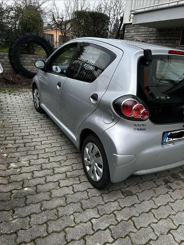 Usata Toyota Aygo Connect Style 68 CV (50 kW) 2014 Utilitaria