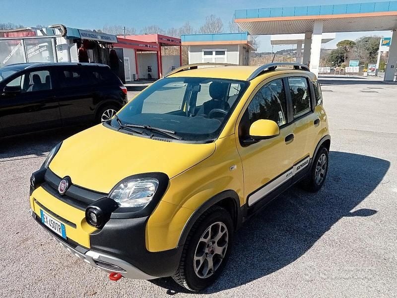 Usata Fiat Panda Cross Cross 95 CV (69 kW) 2015 Giallo Utilitaria