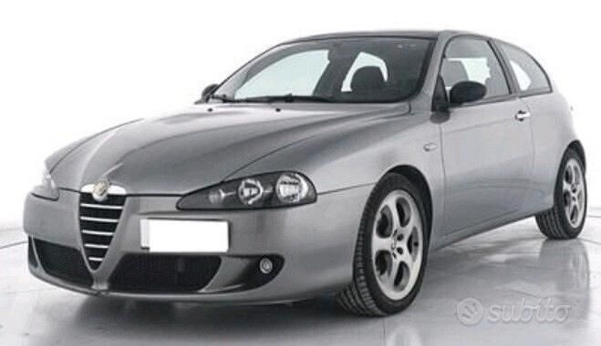 Usata Alfa Romeo 147 120 CV (88 kW) 2008 Grigio Utilitaria
