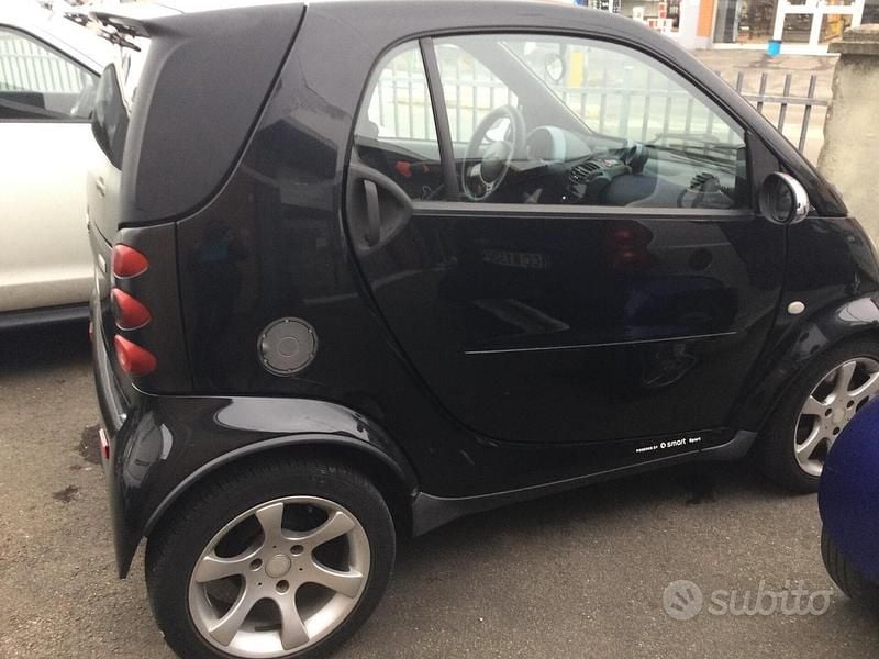 Usata Smart ForTwo Cabrio Pure 61 CV (44 kW) 2004 Nero Cabrio