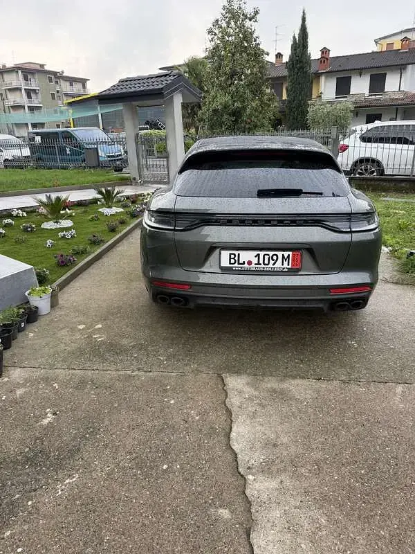 Usata Porsche Panamera 330 CV (242 kW) 2023 Utilitaria