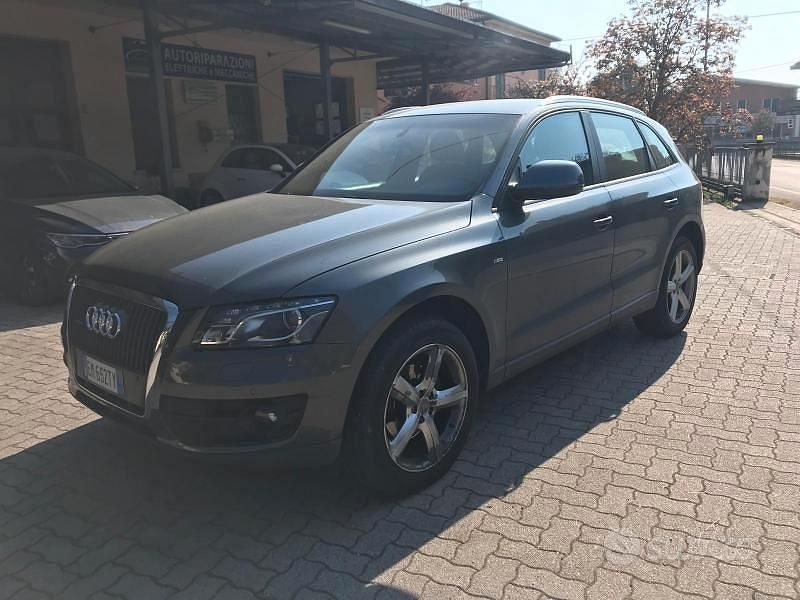 Usata Audi Q5 Advanced Plus 170 CV (125 kW) 2012 Grigio SUV