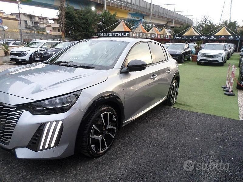 Usata Peugeot 208 GT 100 CV (73 kW) 2024 Grigio Utilitaria