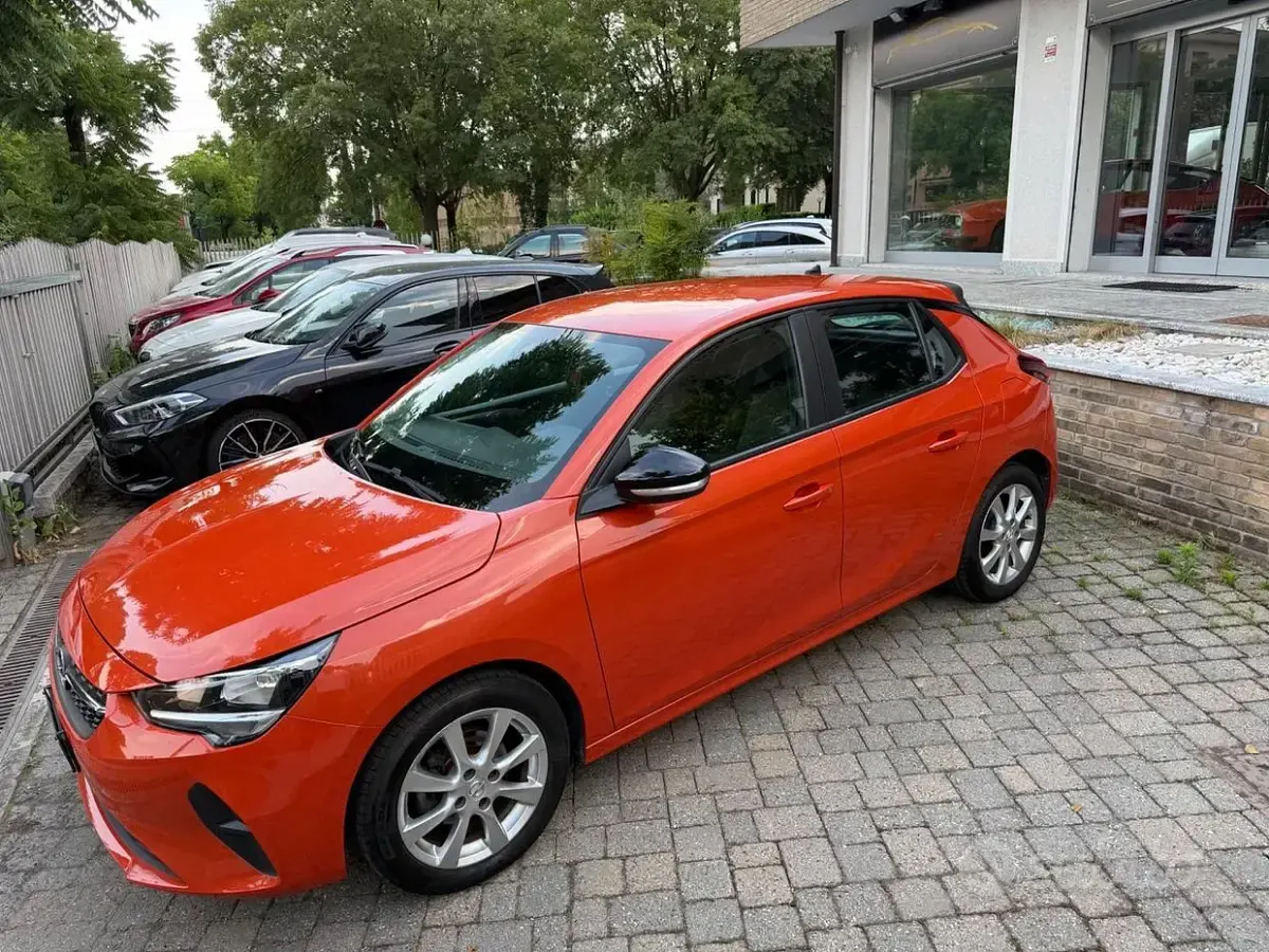 Usata Opel Corsa Edition 75 CV (55 kW) 2023 Arancione Utilitaria