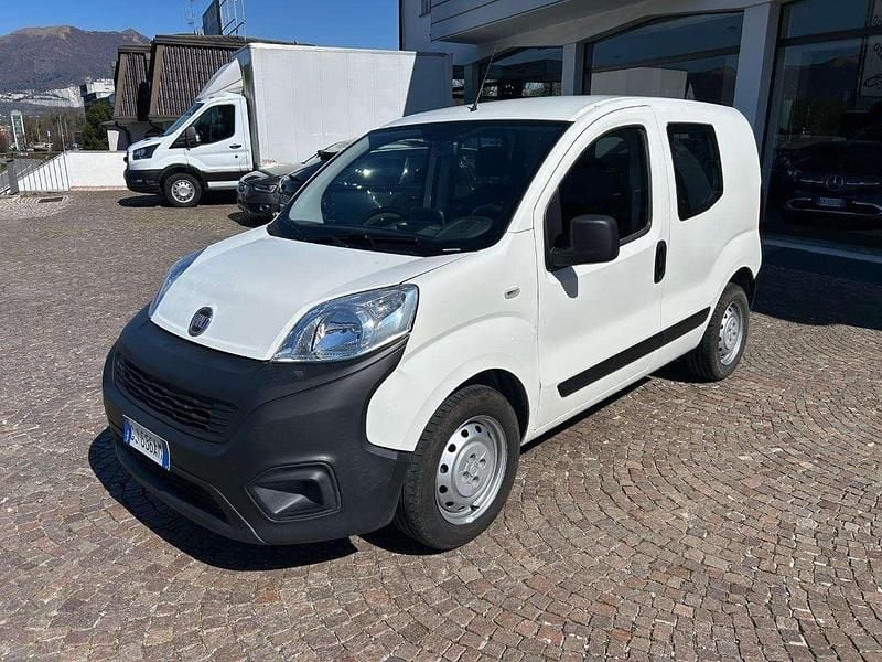 Usata Fiat Fiorino 80 CV (58 kW) 2022 Bianco pastello Monovolume