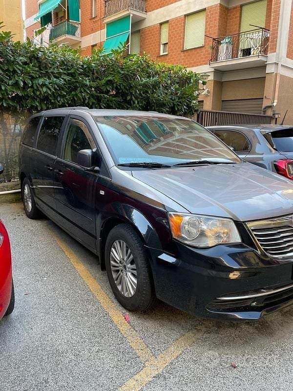 Usata Lancia Voyager 177 CV (130 kW) 2014 Monovolume