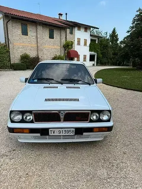 Usata Lancia Delta 181 CV (133 kW) 1991 Bianco Utilitaria