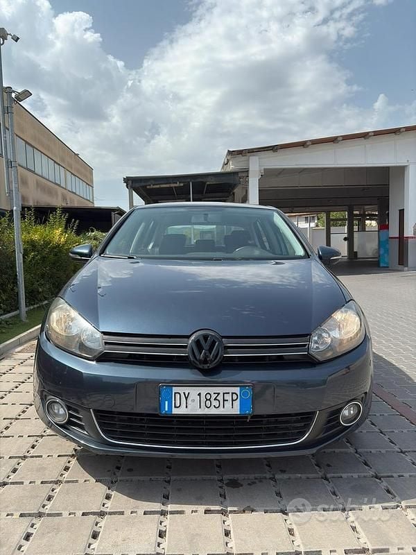 Usata VW Golf VI 122 CV (89 kW) 2009 Blu Utilitaria