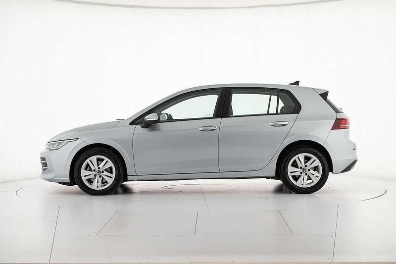 Usata VW Golf VIII Life 116 CV (85 kW) 2025 Argento Berlina