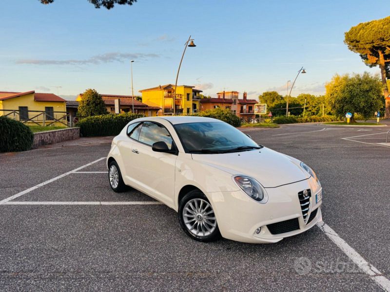 Bianco Usata 2016 Alfa Romeo MiTo Due volumi | 6200 € (Ottimo prezzo) - Immagine 1/4