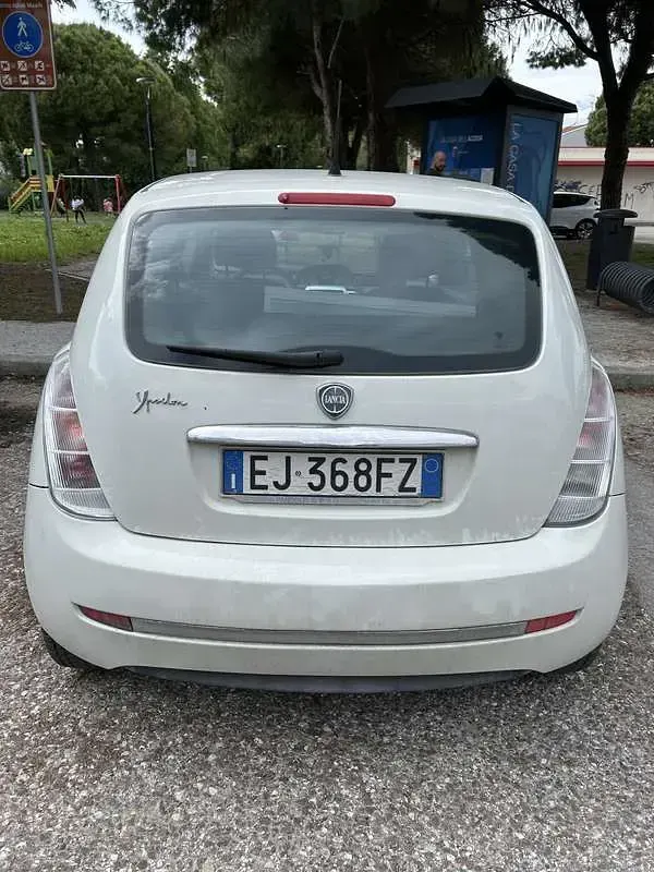 Usata Lancia Ypsilon Platinum 75 CV (55 kW) 2011 Utilitaria