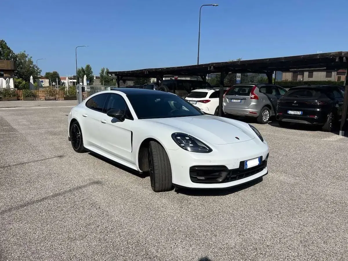 Usata Porsche Panamera 4 E-Hybrid 330 CV (242 kW) 2021 Bianco Utilitaria