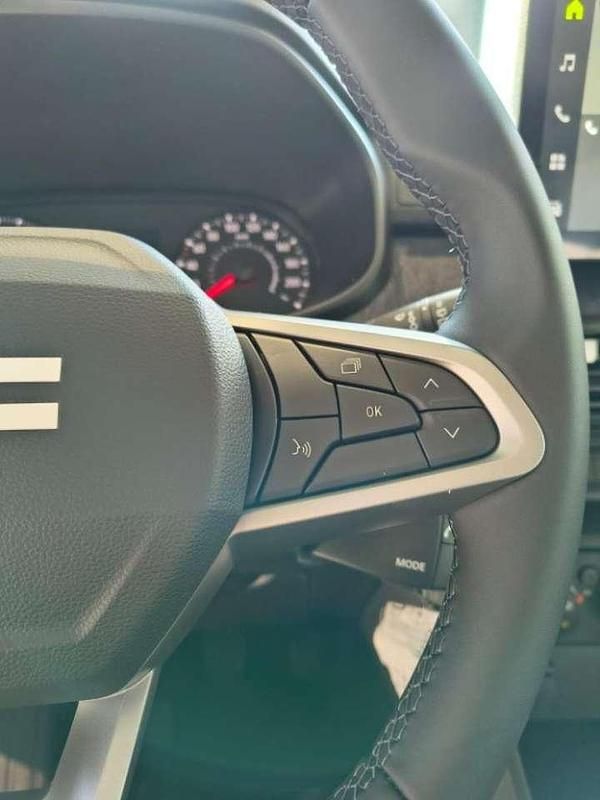 Nuova Dacia Sandero Expression 101 CV (74 kW) 2026 Aintree green Berlina