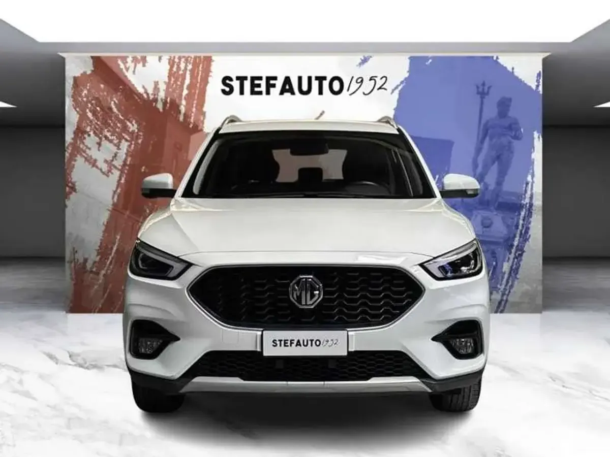 Usata MG ZS Luxury 106 CV (77 kW) 2023 Bianco SUV