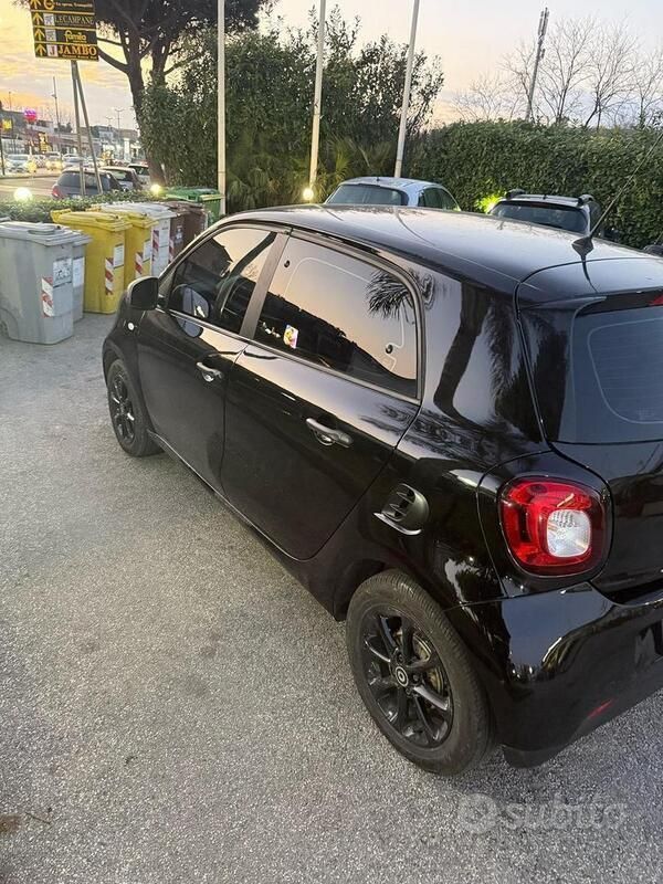 Usata Smart ForFour 2017 Nero Utilitaria