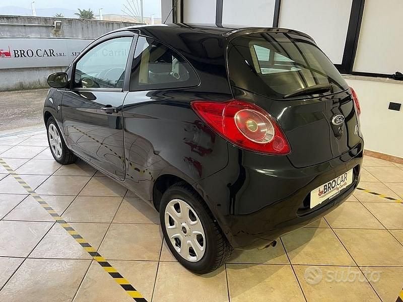 Usata Ford Ka Individual 69 CV (50 kW) 2014 Nero Berlina