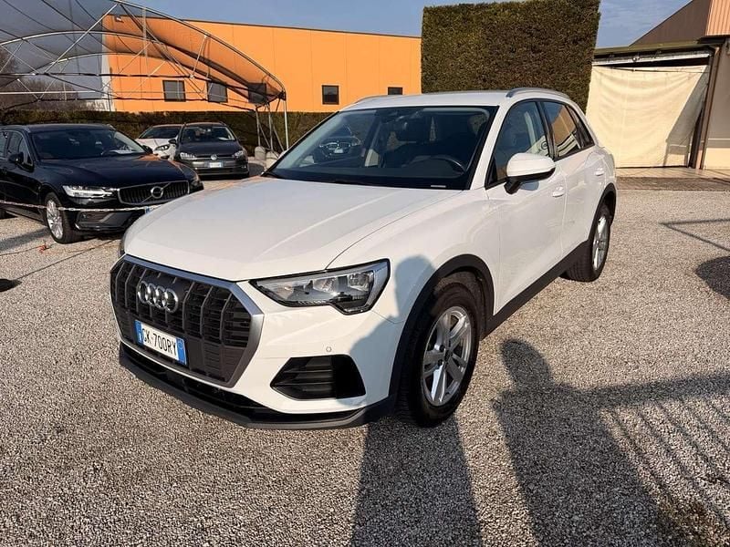 Usata Audi Q3 Business 150 CV (110 kW) 2022 Bianco ghiaccio SUV