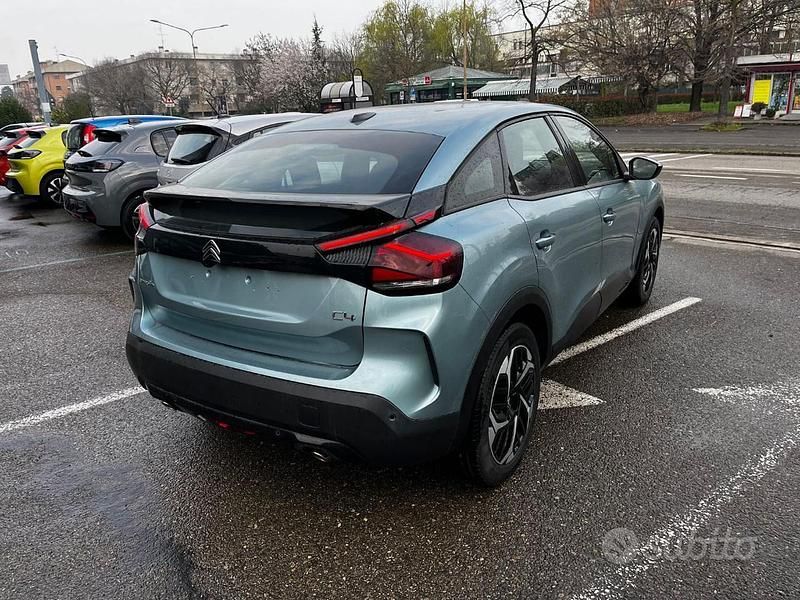 Usata Citroën C4 PureTech 131 CV (96 kW) 2022 Verde Berlina
