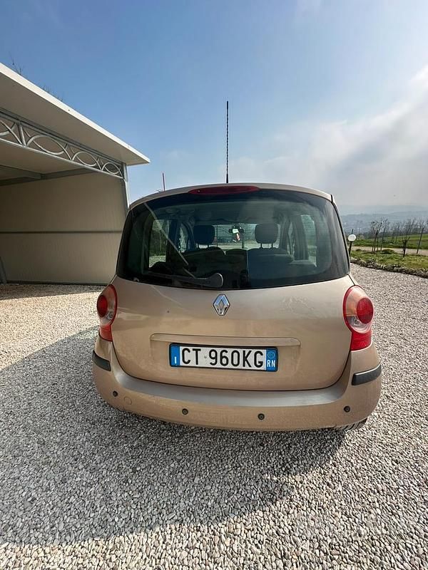 Usata Renault Modus 106 CV (77 kW) 2006 Monovolume