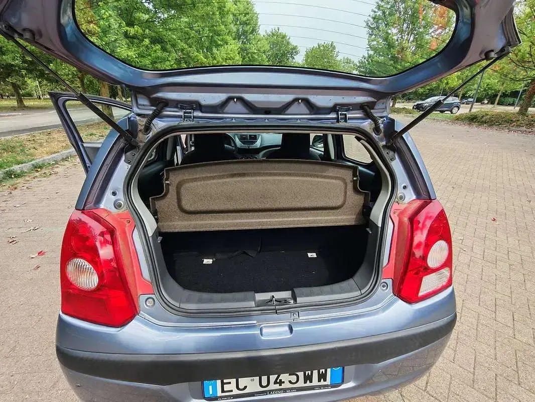 Usata Nissan Pixo 68 CV (50 kW) 2010 Blu/azzurro Utilitaria