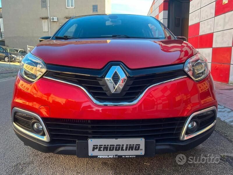 Usata Renault Captur Intens 110 CV (80 kW) 2016 Rosso SUV
