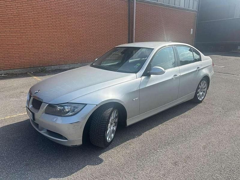 Usata BMW 320 163 CV (119 kW) 2007 Argento Berlina
