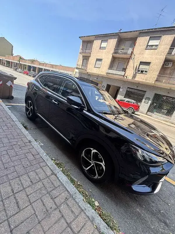 Usata MG HS Luxury 162 CV (119 kW) 2023 SUV
