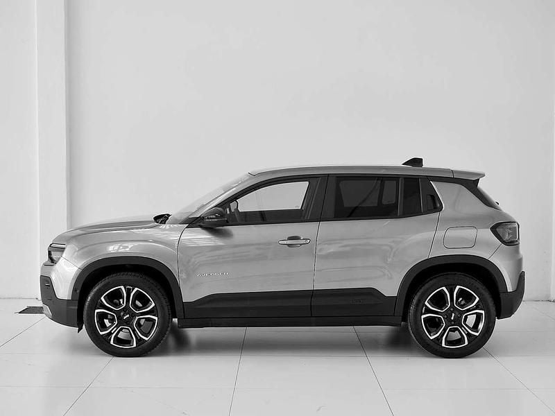 Begagnad Jeep Avenger Summit 101 HK (74 kW) 2025 Grå SUV