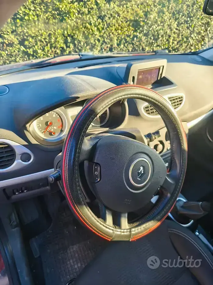 Usata Renault Clio 65 CV (47 kW) 2009 Rosso Utilitaria