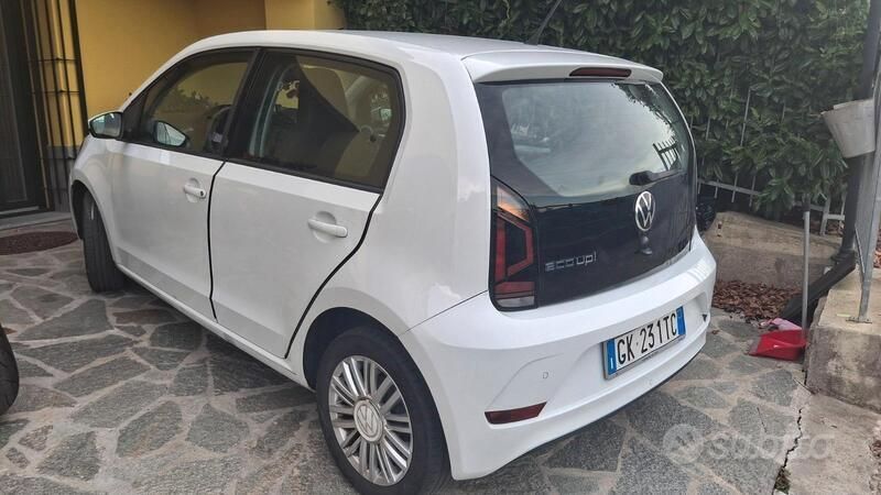 Usata VW up! 68 CV (50 kW) 2022 Bianco Utilitaria
