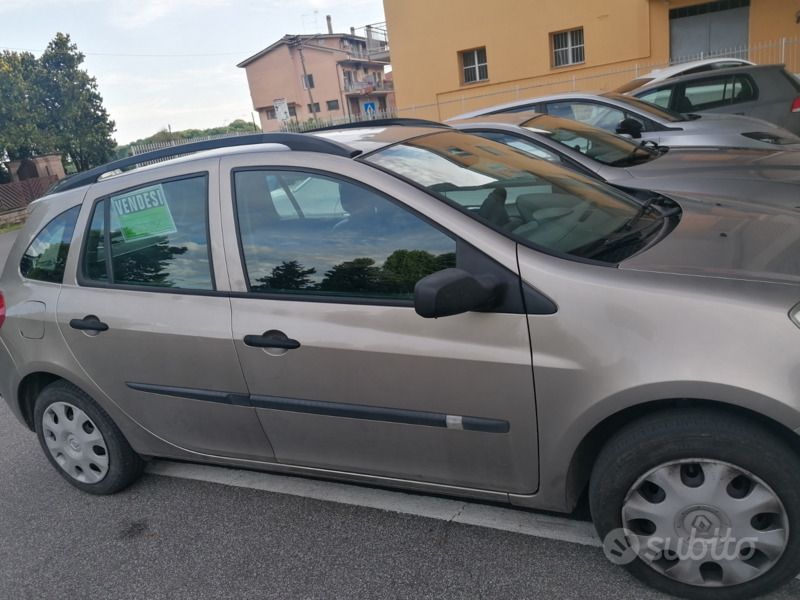 Usata Renault Clio II 75 CV (55 kW) 2008 Utilitaria