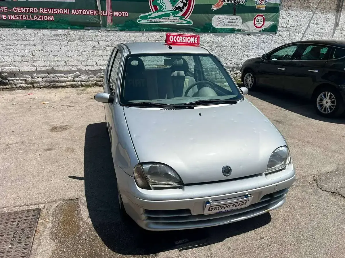 Usata Fiat 600 54 CV (39 kW) 2008 Argento Utilitaria