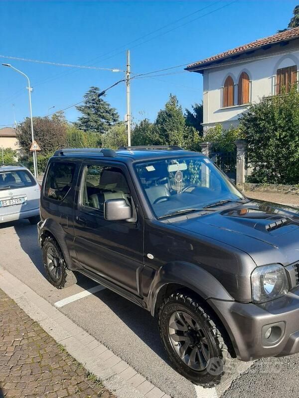 Usata Suzuki Jimny 85 CV (62 kW) 2016 SUV