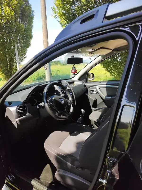 Usata Dacia Duster Black Shadow 109 CV (80 kW) 2017 Nero SUV