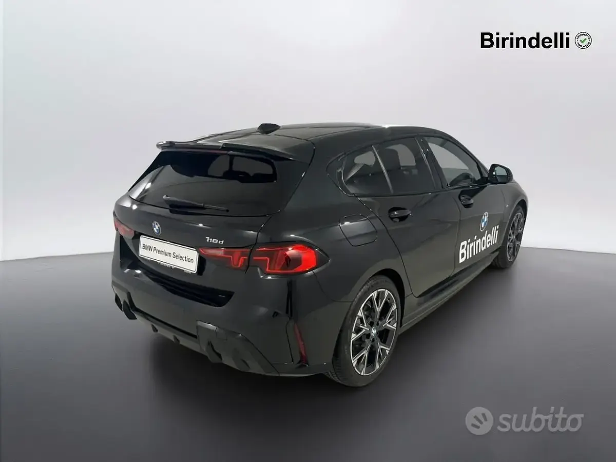 Usata BMW 118 M Sport 149 CV (109 kW) 2025 Black sapphire metallizzato Utilitaria
