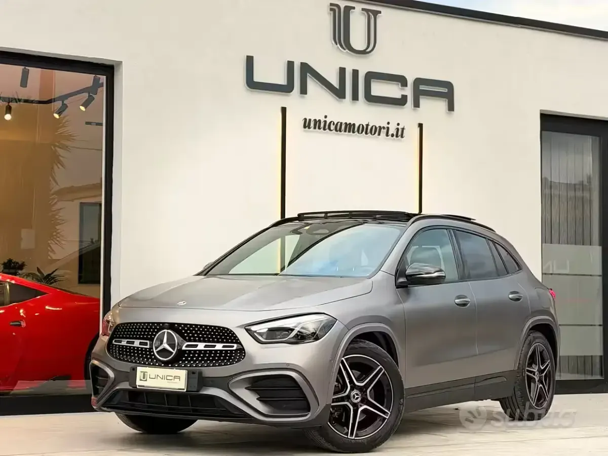 Usata Mercedes GLA200 Premium 150 CV (110 kW) 2024 Grigio SUV