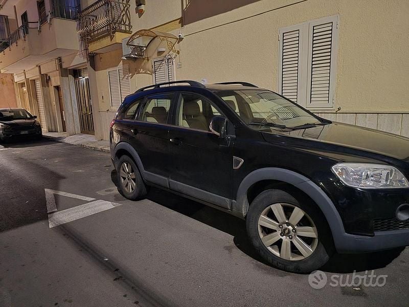 Usata Chevrolet Captiva 150 CV (110 kW) 2007 Nero SUV