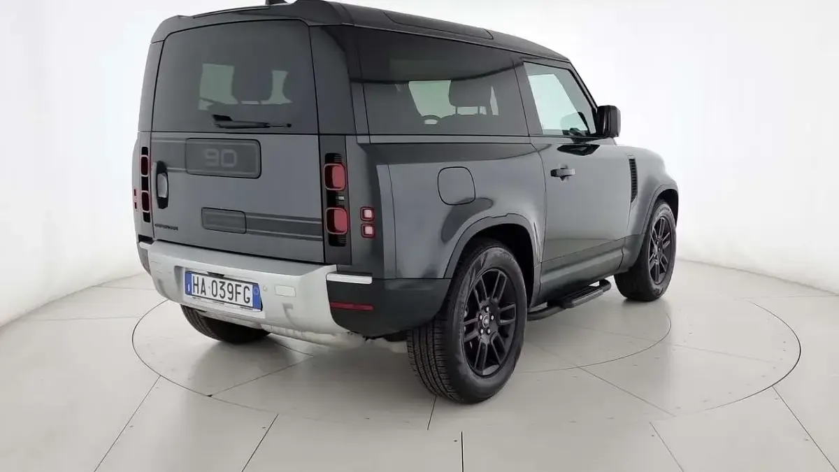 Usata Land Rover Defender S 200 CV (147 kW) 2025 Other SUV