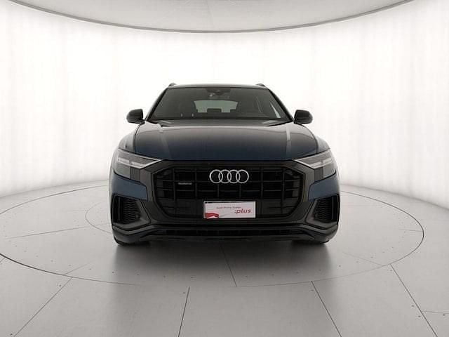 Usata Audi Q8 Sport 286 CV (210 kW) 2020 Blu galassia metallizzato SUV
