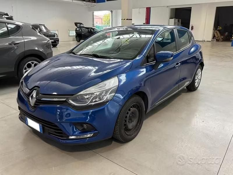 Usata Renault Clio IV Business 90 CV (66 kW) 2019 Blu metallizzato Berlina