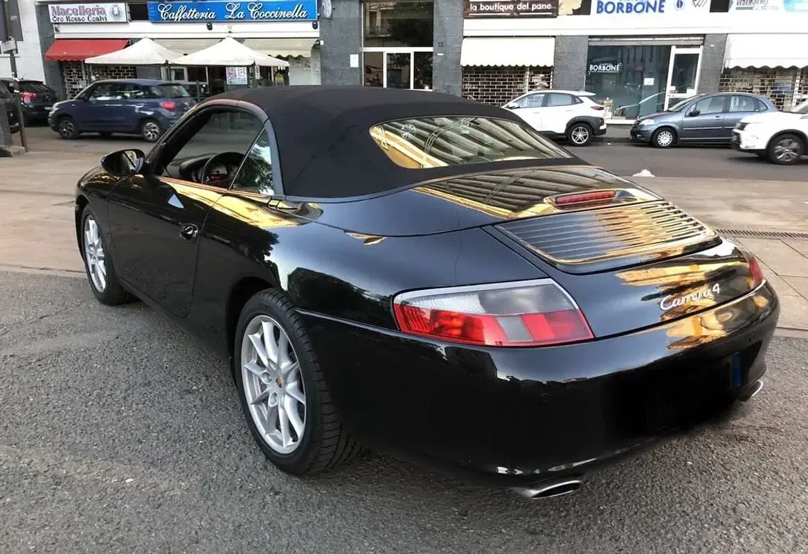 Usata Porsche 911 Carrera 4 Cabriolet 320 CV (235 kW) 2002 Cabrio