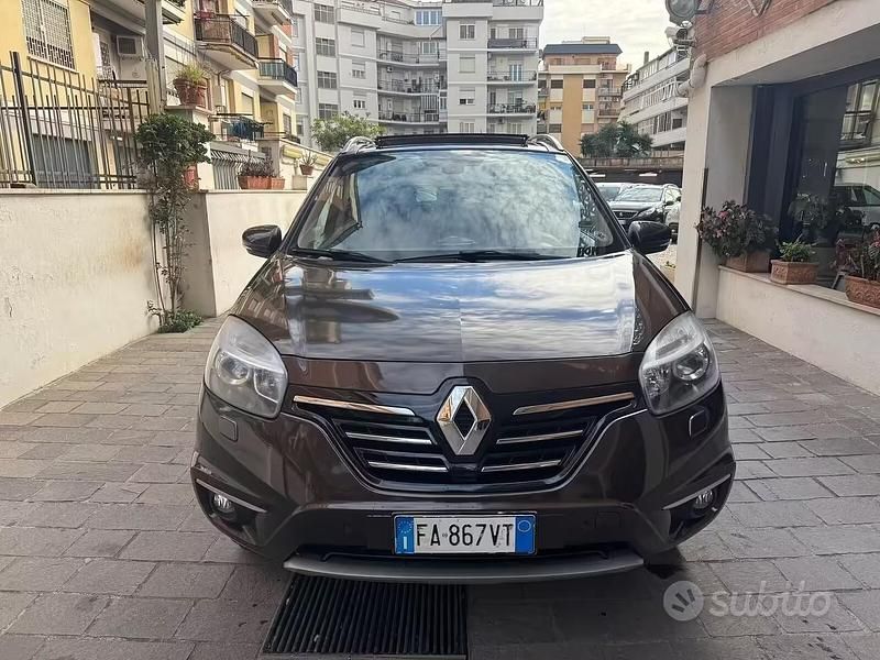 Usata Renault Koleos Luxe 175 CV (128 kW) 2015 Marrone SUV