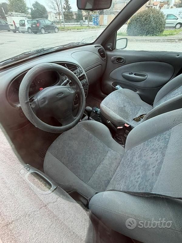 Usata Ford Fiesta 1999 Utilitaria