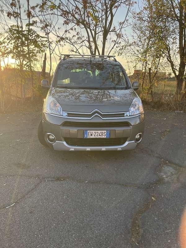 Usata 2014 Citroën Berlingo XTR Monovolume | 6500 € (Buon prezzo) - Immagine 1/4
