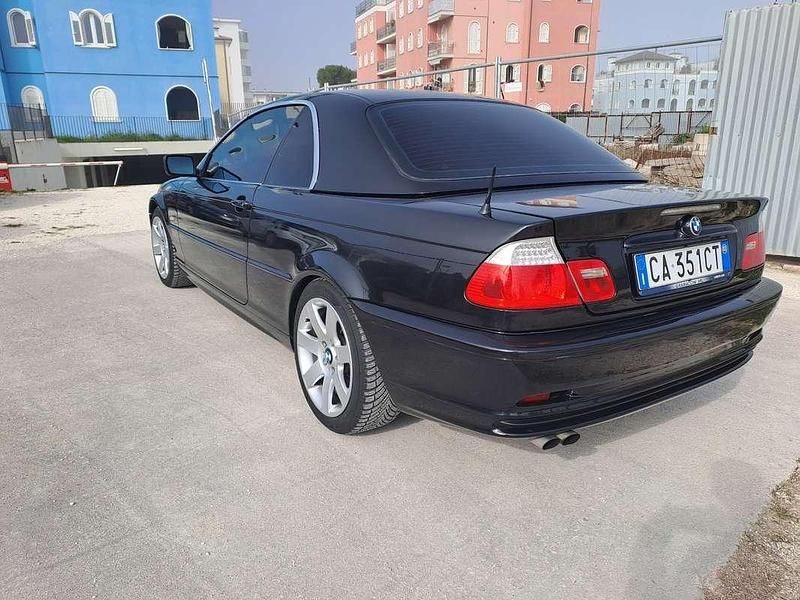Usata BMW 320 Cabriolet 170 CV (125 kW) 2002 Nero Cabrio