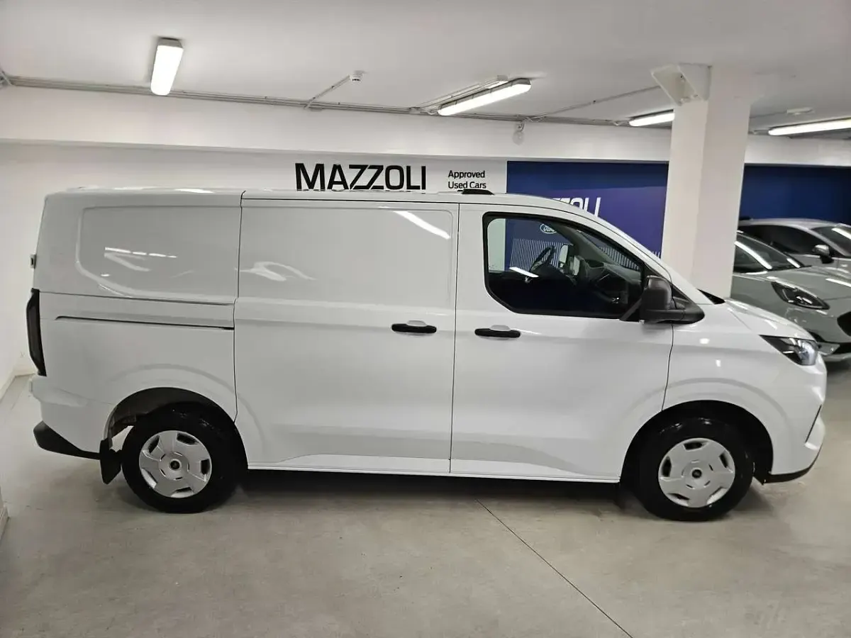 Usata Ford Transit Custom Trend 136 CV (100 kW) 2024 Bianco Furgone